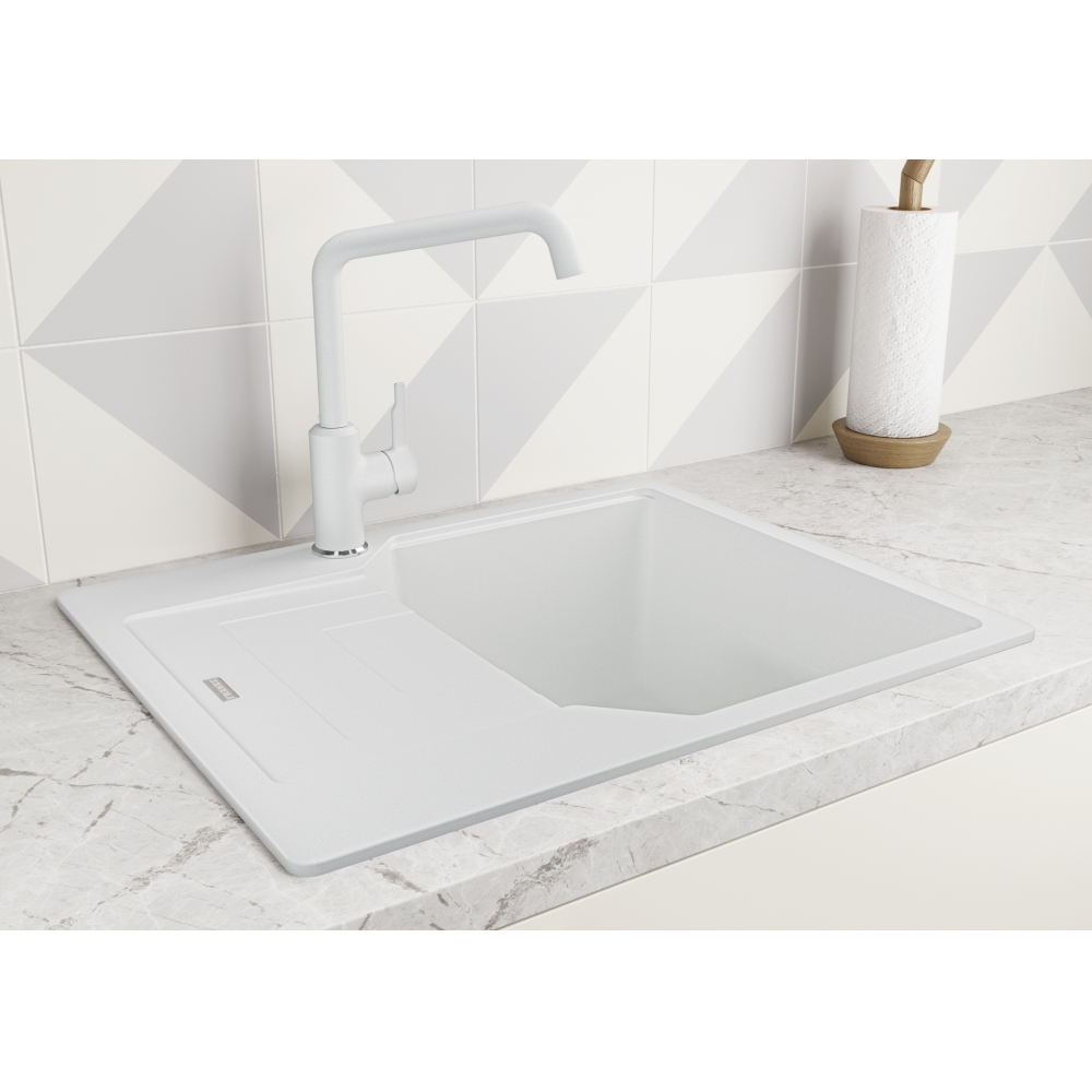 Tap Urban swivel U-spout side HP PW